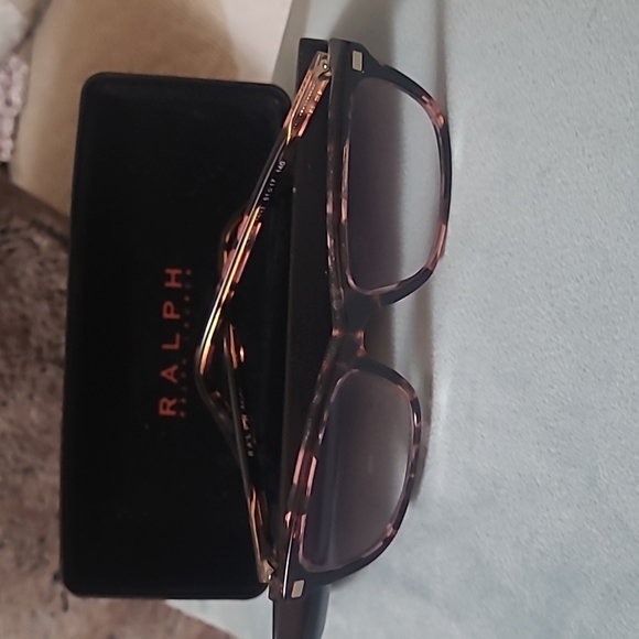 Glasses frames and case - Picture 4 of 5